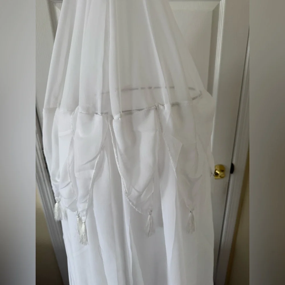 White sheer canopy kids
